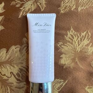 Lait Gommant Shower Milk - Pink